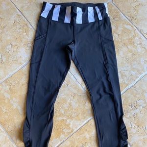 Lululemon full length tight size 6